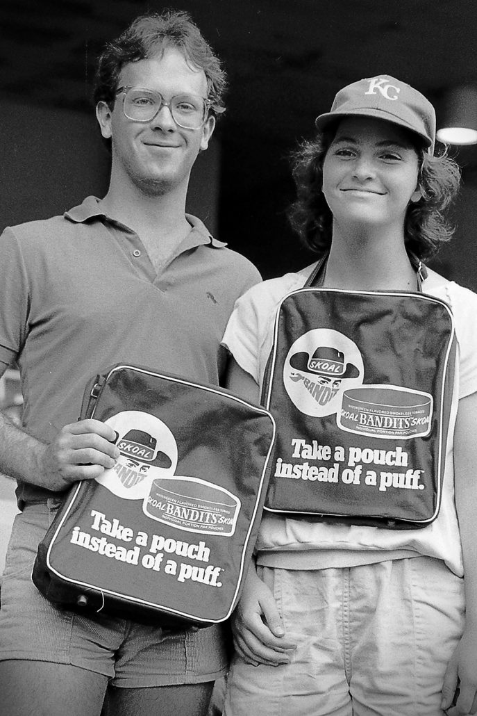 Yankee fans with Skoal promotion items 1
